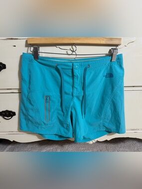 North Face Turquoise Athletic Shorts with Velcro Close and Zip Pocket Size 8